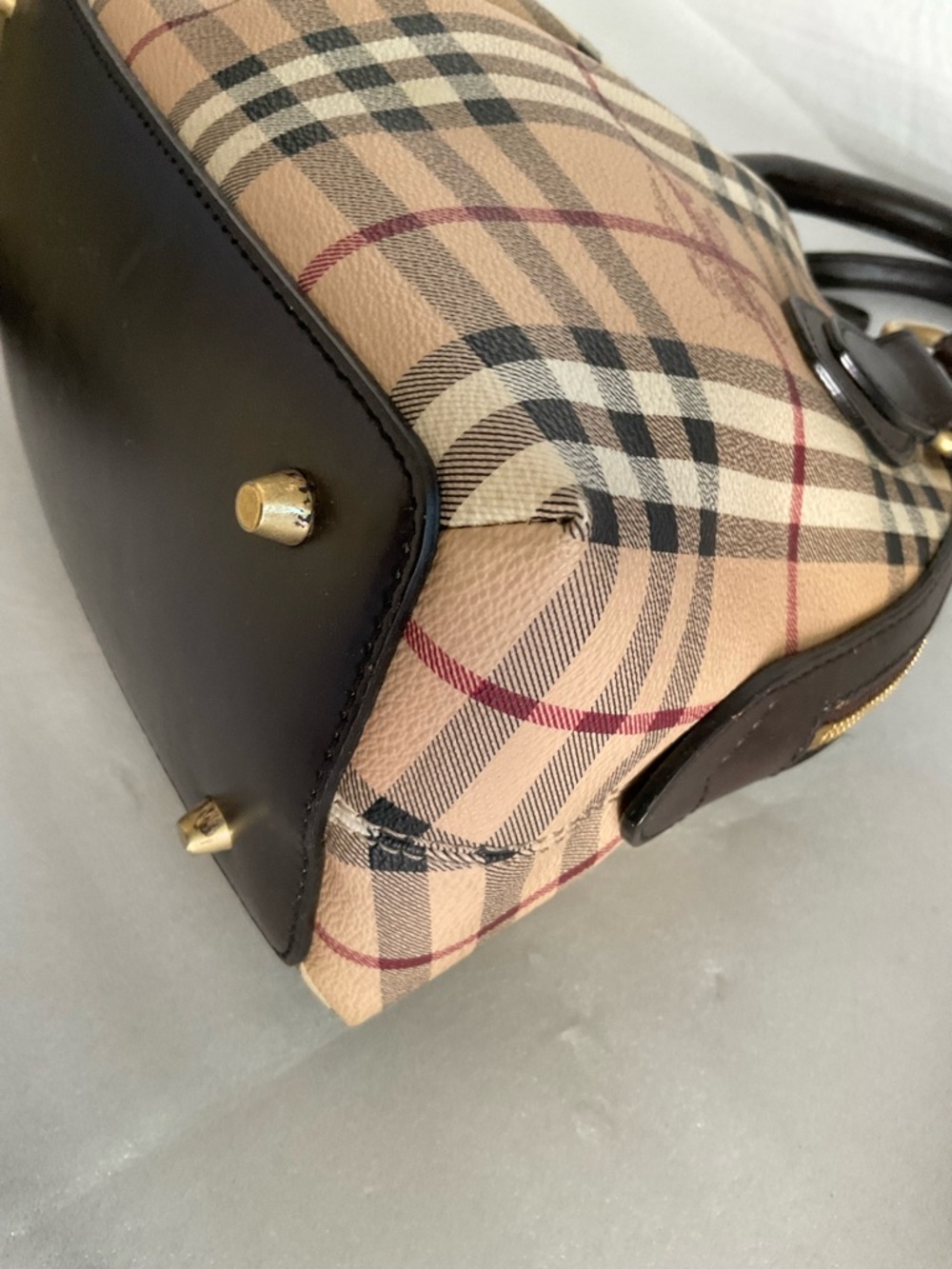 Burberry Beige Plaid Shoulder Bag with Dark Brown Leather Trim - Picture 9 of 16